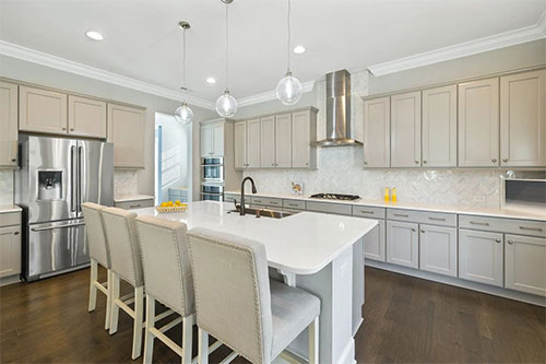 White kitchen 