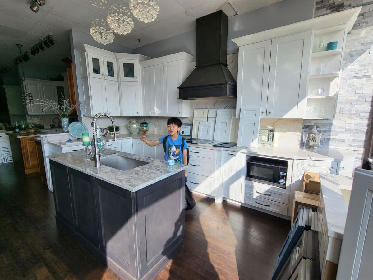Slab backsplash